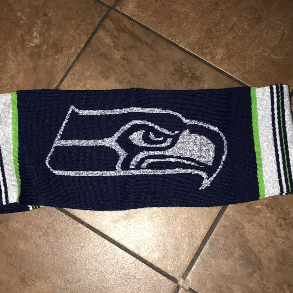 NFL Women’s Seahawks Knit Scarf